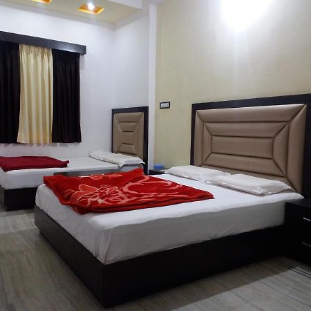 Hotel Vinayaka Nāthdwāra Екстериор снимка
