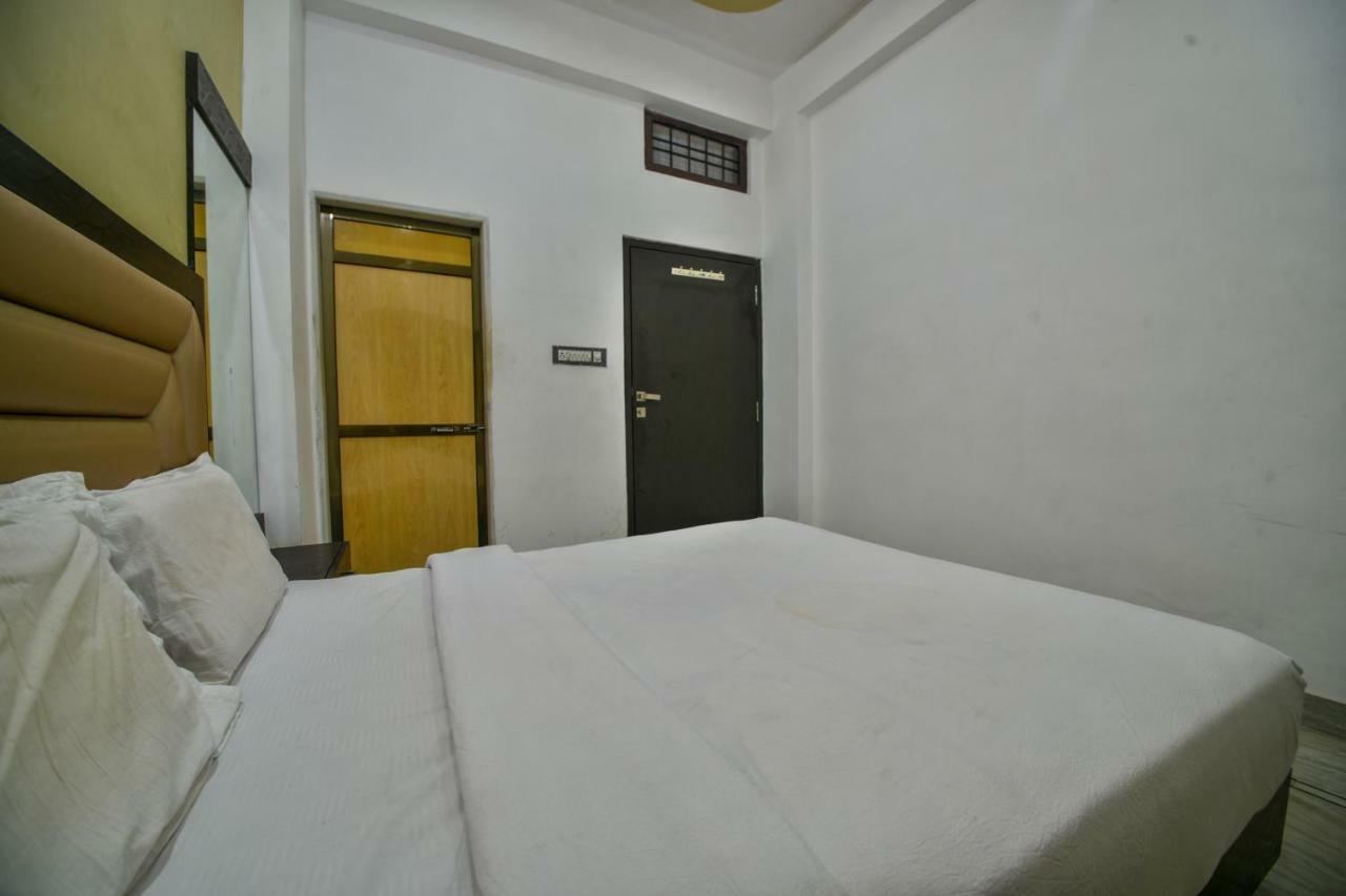Hotel Vinayaka Nāthdwāra Екстериор снимка