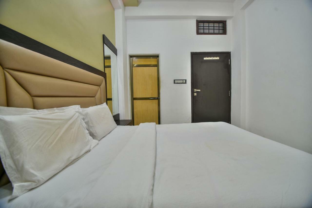 Hotel Vinayaka Nāthdwāra Екстериор снимка
