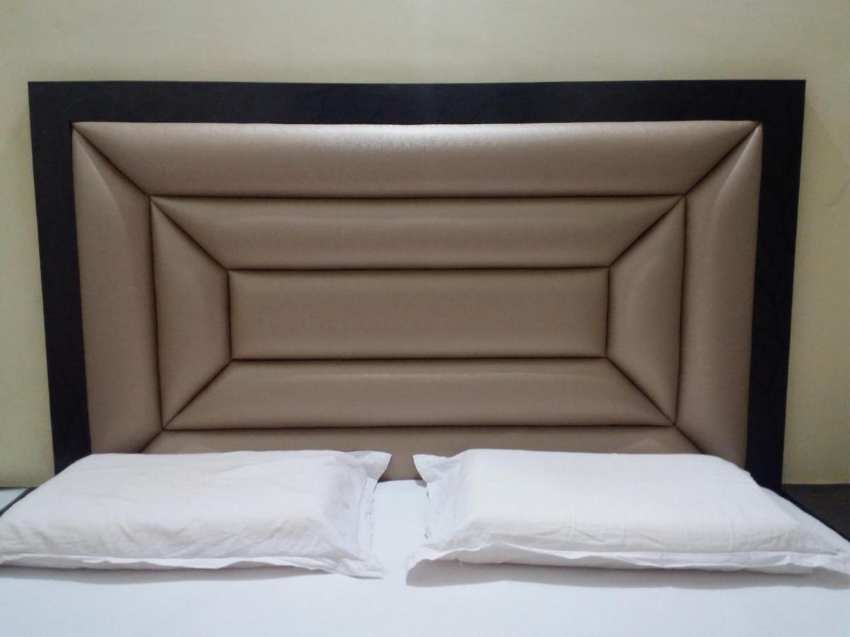 Hotel Vinayaka Nāthdwāra Екстериор снимка